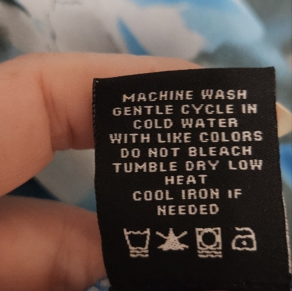 BCBGMAXAZRIA faux wrap style top size large - Picture 6 of 14